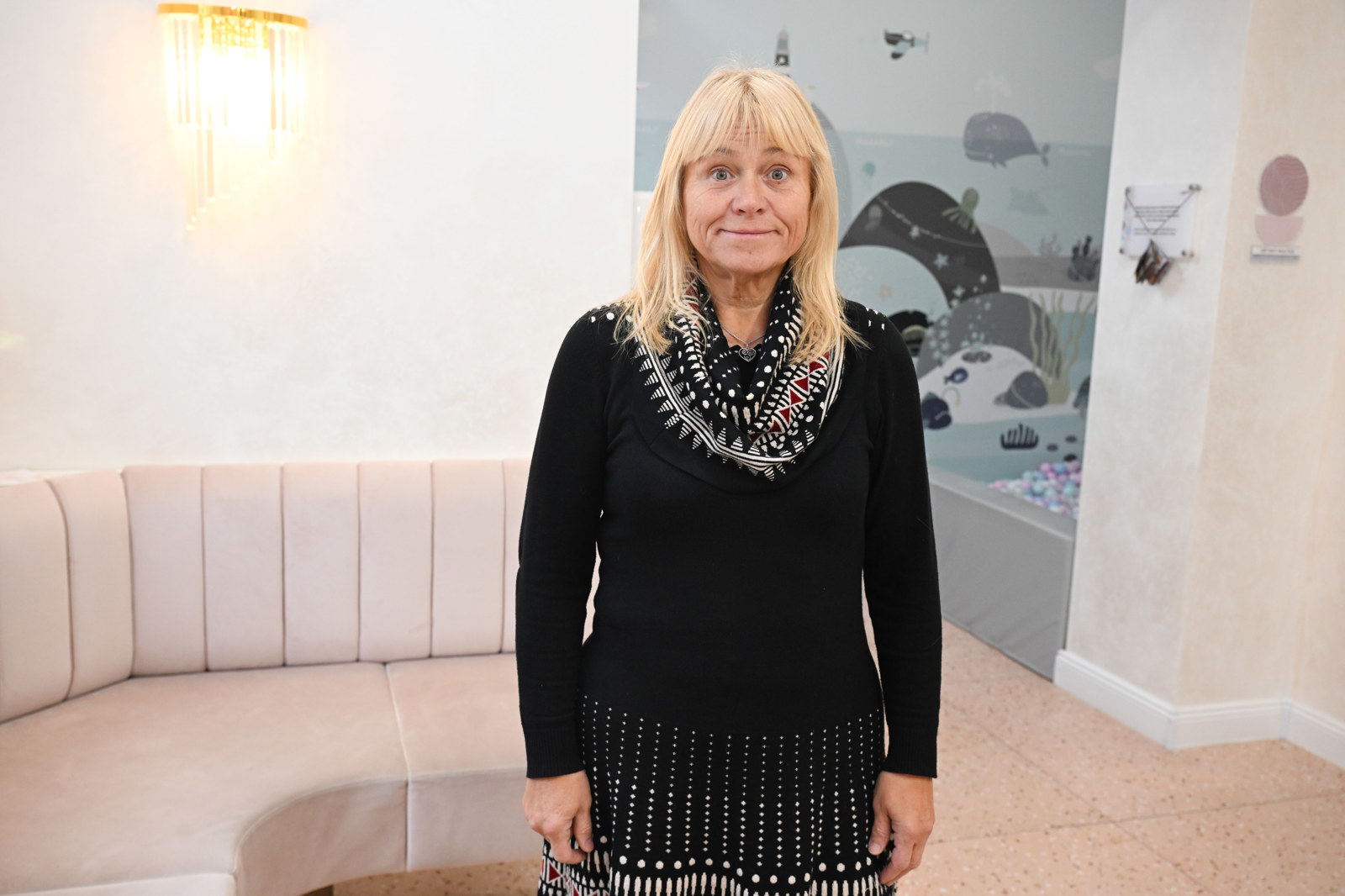 Galerie: Pavla Tomicová zářila v Karlových Varech – eXtra.cz