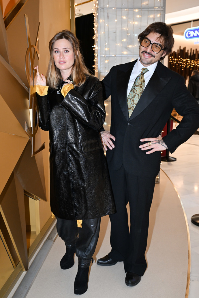 Emma Smetana po boku partnera Jordana.