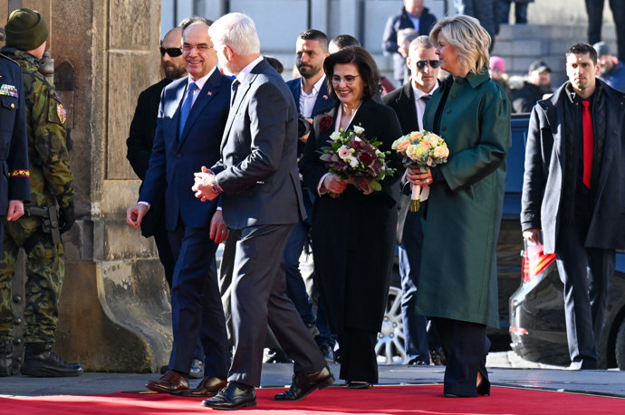 Petr Pavel a Eva Pavlová přivítali na Hradě albánského prezidenta a jeho choť.