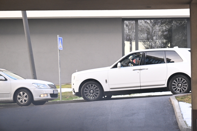 Leoš Mareš ve svém autě.