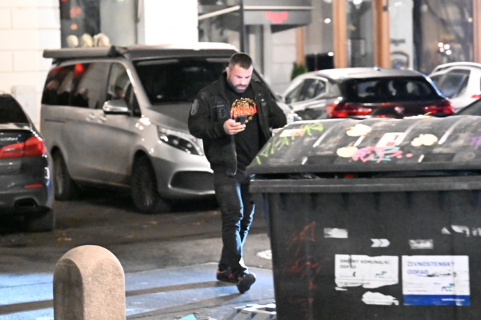 Karlos Vémola na odchodu. 