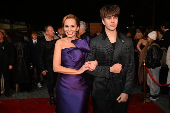 Moniku Absolonovou doprovázel Jakub Svoboda. 