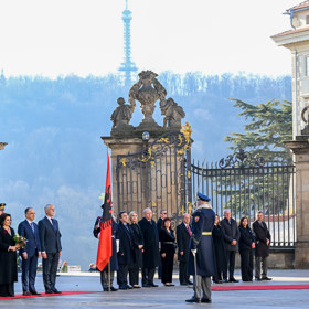 Petr Pavel a Eva Pavlová přivítali na Hradě albánského prezidenta a jeho choť.