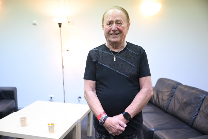 Petr Janda rozdával úsměvy. 