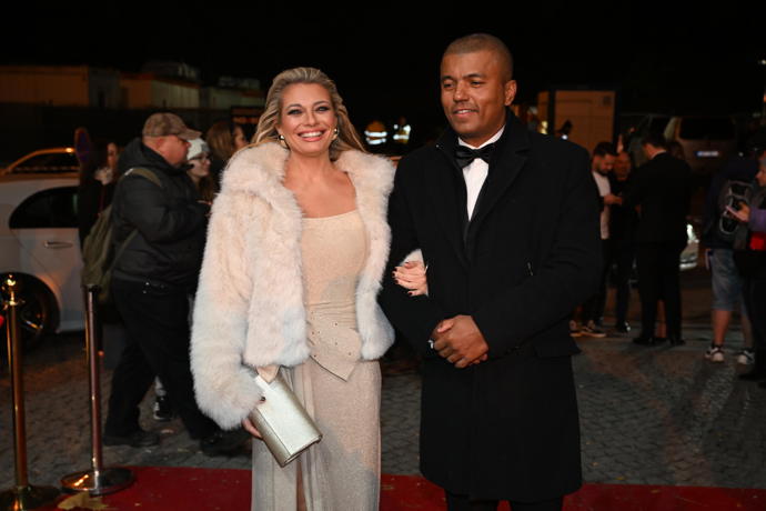 Rey Koranteng s Lucii Borhyovou. 