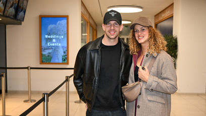 FOTO: Herec Peter Pecha se svou ženou Kateřinou Pechovou dorazili v dobré náladě.