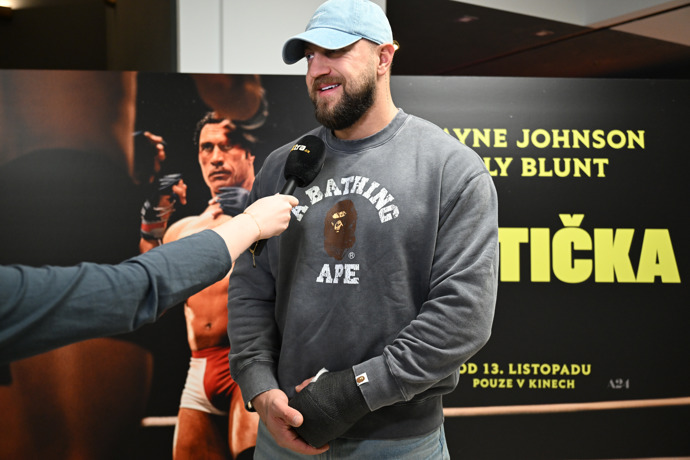 Jakub Enžl při rozhovoru pro eXtra.cz. 