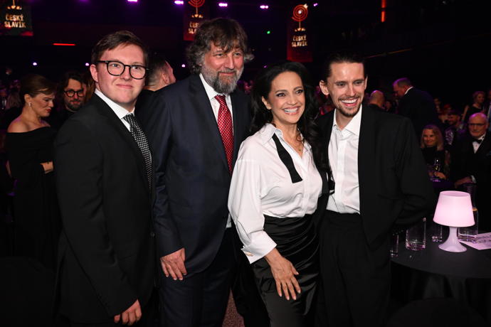 Lucie Bílá a Petr Malásek se syny. 