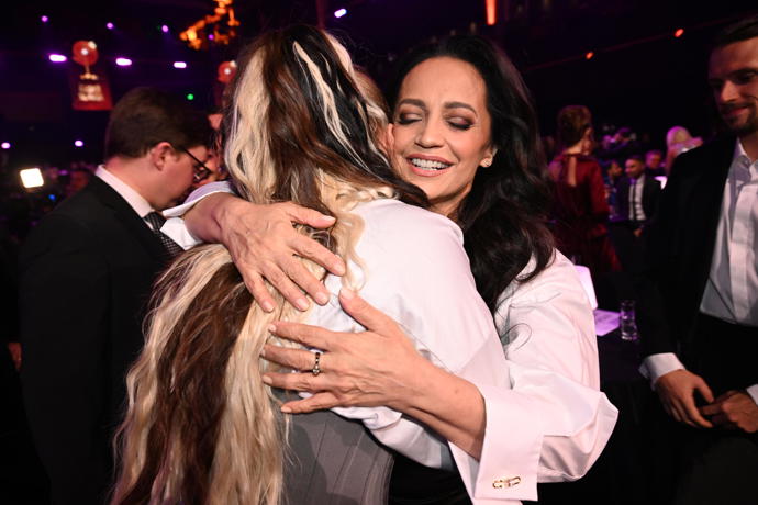 Lucie Bílá se vítala s Ewou Farnou. 