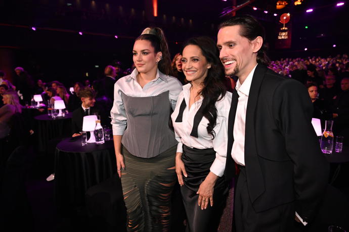 Lucie Bílá se svým synem Filipem a Ewou Farnou. 