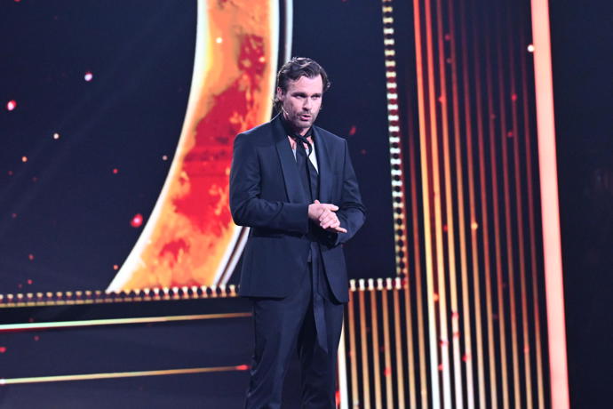 Leoš Mareš se ujal zahájení letošních Slavíků. Hned na začátku všechny dojal vzkazem pro nemocného Patrika Hezuckého. 