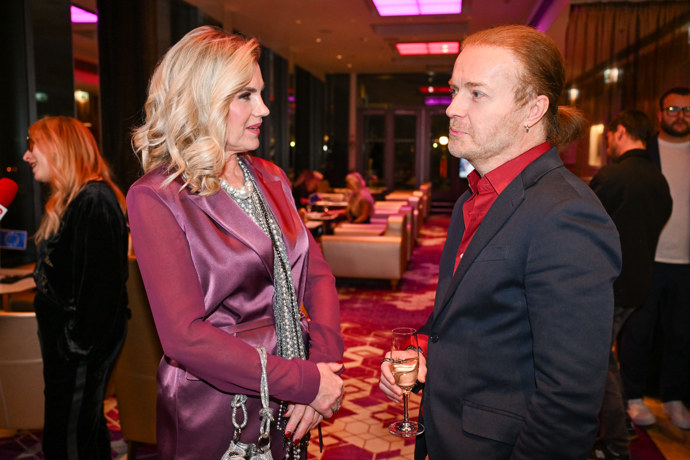 Leona Machálková se bavila s Pavlem Šporclem.