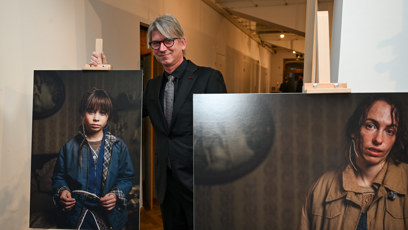 FOTO: Jiří Strach s postavami z filmu Máma.