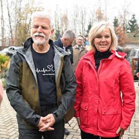 Petr Pavel a Eva Pavlová.