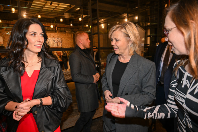 Eva Pavlová byla hvězdou večera, zastínila i samotnou autorku.