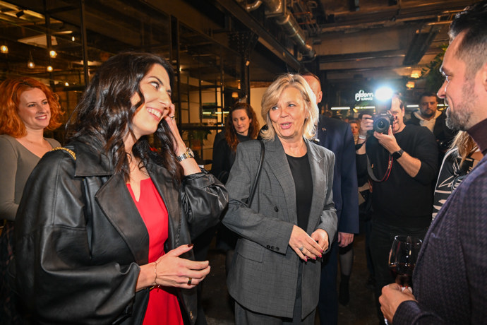 Skvělá atmosféra na křtu knihy.