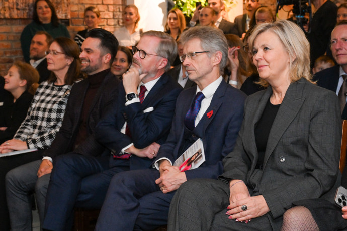 Eva Pavlová rozdávala úsměvy na všechny strany.