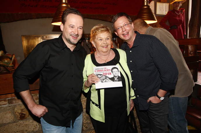 Ivanka Devátá pravidelně navštěvovala křest kalendáře Aleše Cibulky.