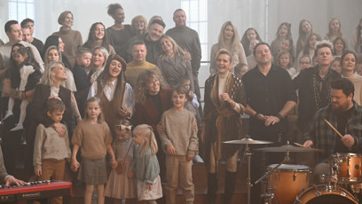 FOTO: Videoklip Vojtěcha Drahokoupila nabízí hvězdné obsazení.