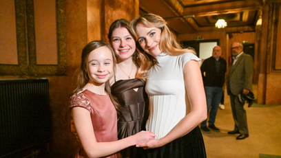 FOTO: Tři hlavní herečky filmu Máma- Valentýna Bečková, Sophie Šporclová a Elizaveta Maximová.