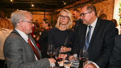 FOTO: Marek Benda na křtu knihy Markéty Pekarové Adamové.