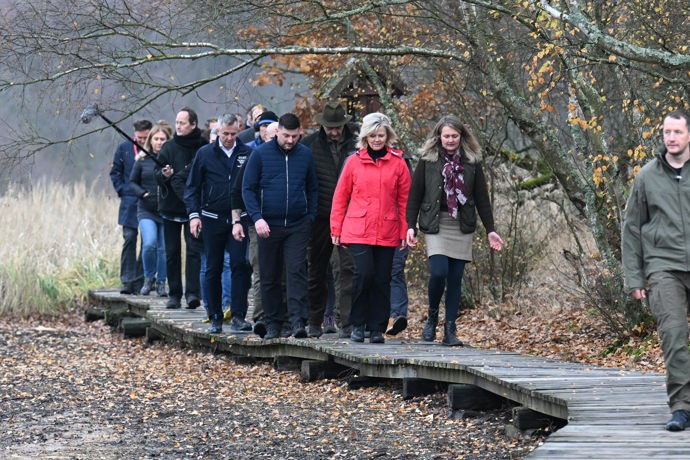 Petr Pavel a Eva Pavlová na procházce v rezervaci Soos.