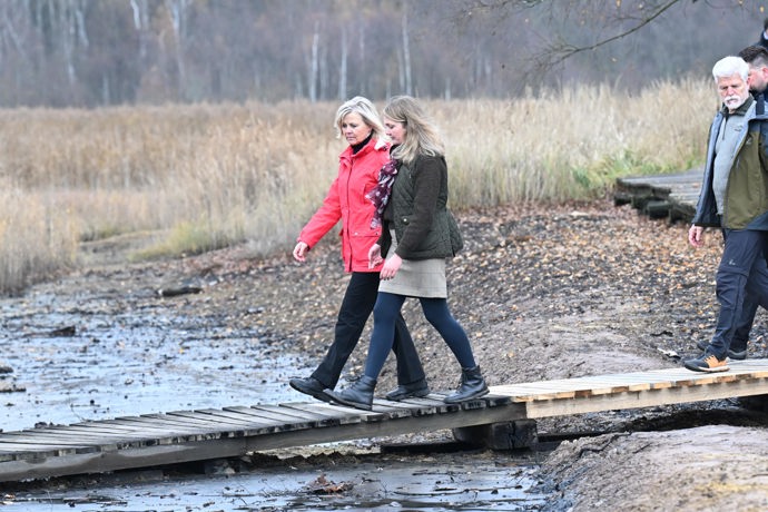 Petr Pavel a Eva Pavlová na procházce v rezervaci Soos.
