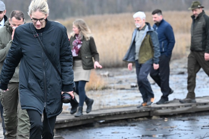 Petr Pavel a Eva Pavlová na procházce v rezervaci Soos.