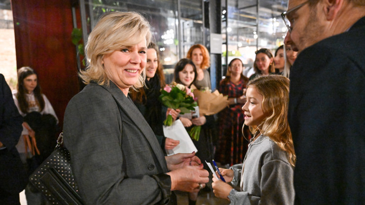 První dáma byla středem pozornosti fotografů.