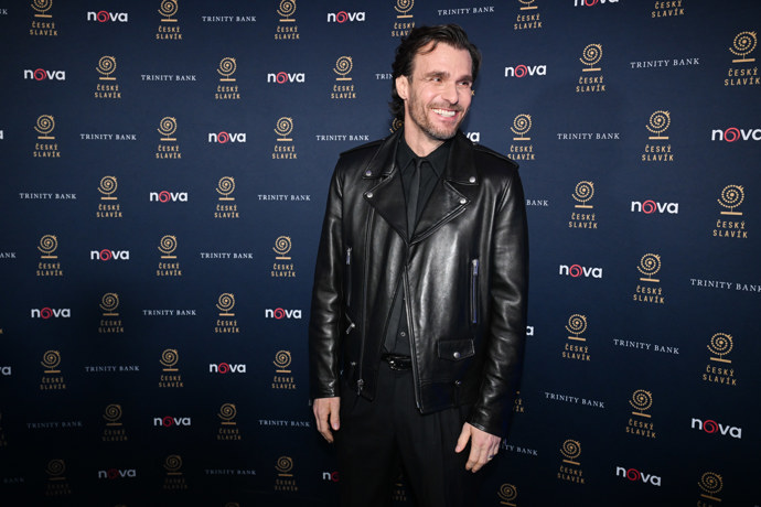 Leoš Mareš si večer užíval.