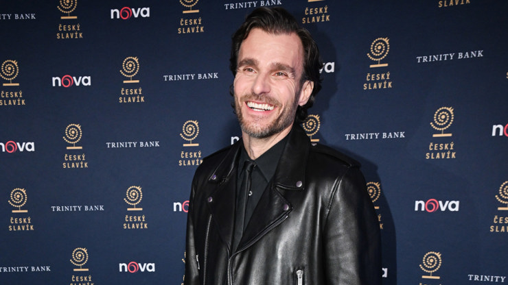 Fešák Leoš Mareš.