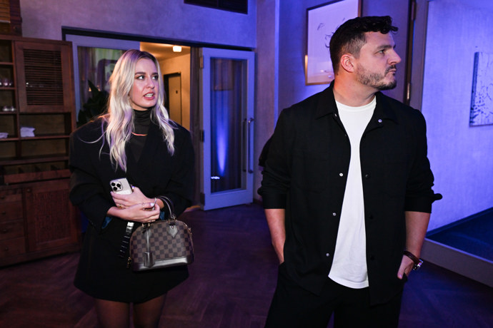 Roman Staša přišel s Barborou Šimkovou.