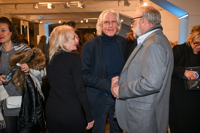 Ivan Hubač dorazil na premiéru filmu Máma po boku své přítelkyně Veroniky Žilkové.