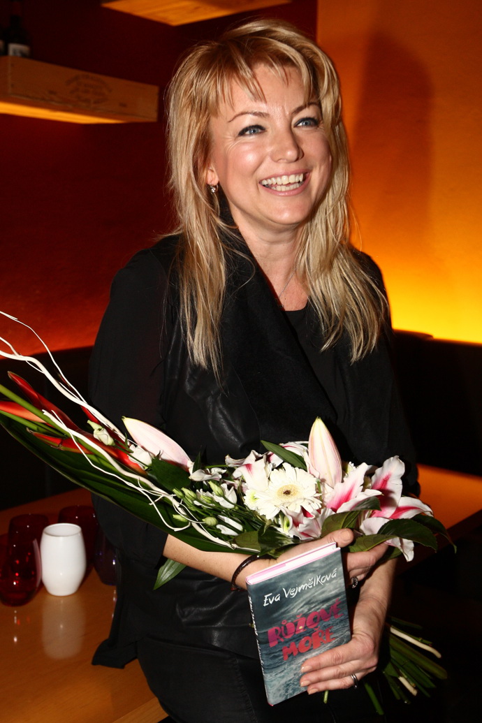 Dušan a Eva spolu mají dvě dcery, Taru a Ritu. Brali se v Las Vegas.