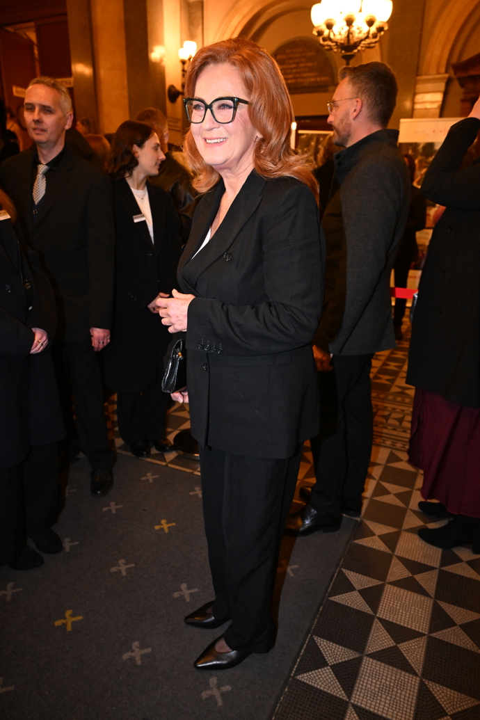 Simona Stašová rozdávala úsměvy na všechny strany.