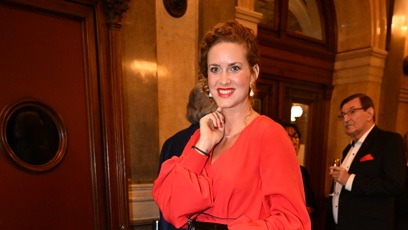 FOTO: Kateřina Pechová vsadila na rudou róbu.