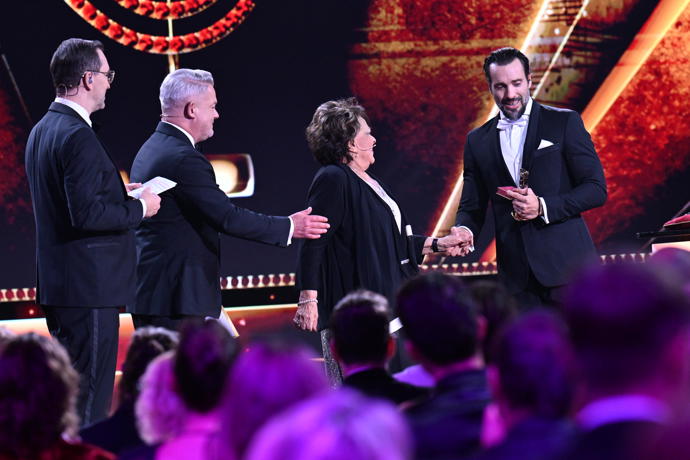 Václav Noid Bárta je Zlatým Slavíkem. 