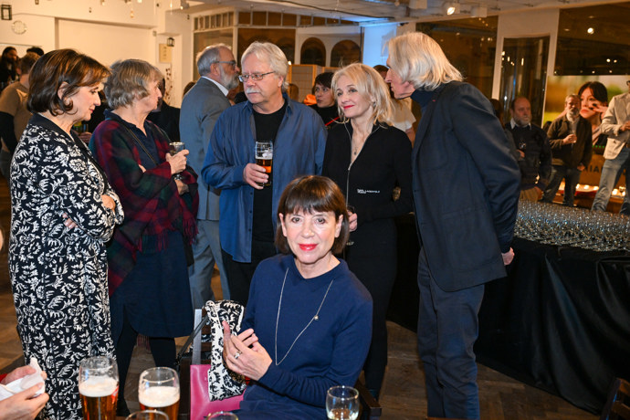 Andrea Bartošková ve hvězdné společnosti.