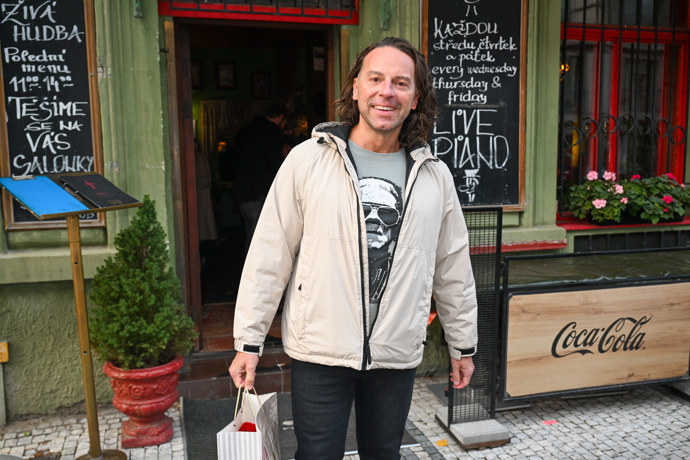 Richard Sacher dorazil na křest kalendáře Aleše Cibulky.