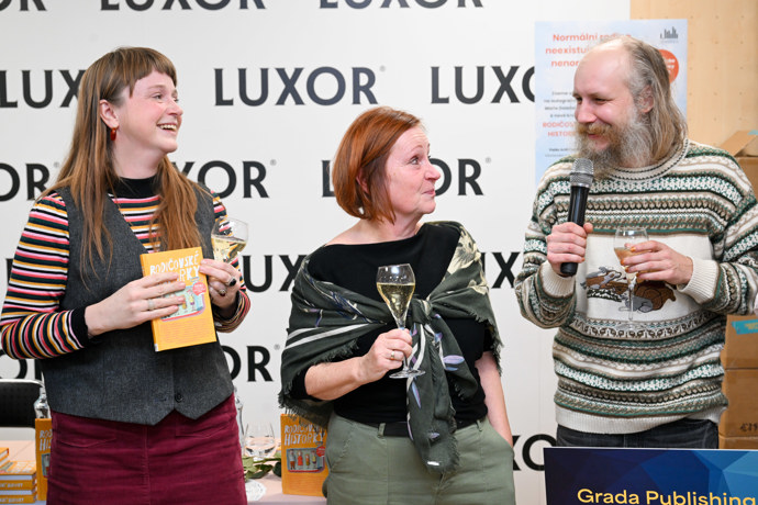 Knize, kterou dala dohromady Marie, popřál Marek hlavně to, aby se dobře prodávala. 