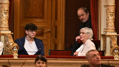 FOTO: Viktor Preiss přišel na balkon za Danou Syslovou.