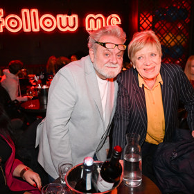 Václav Upír Krejčí a Jaroslava Obermaierová byli kmotry nového videoklipu Sámera Issy. 