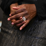 Takhle vypadají v detailu její prsteny.