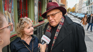 Sladký způsob, jak si Eva Hrušková a Jan Přeučil po 20 letech vyznávají lásku: Zamilovaných vzkazů mají plný byt