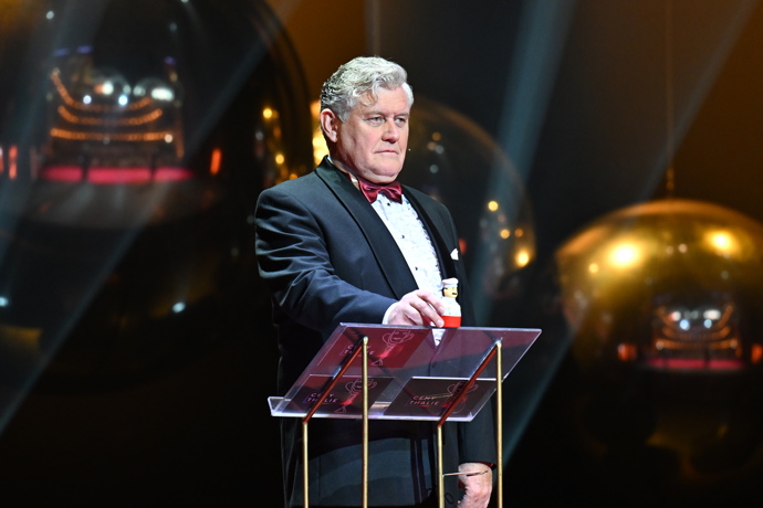 Moderátor večera Miroslav Hanuš. 