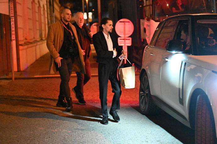 Filip nastoupil jako poslední.