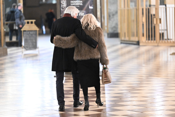 Ivan Hubač a Veronika Žilková odcházeli v objetí.