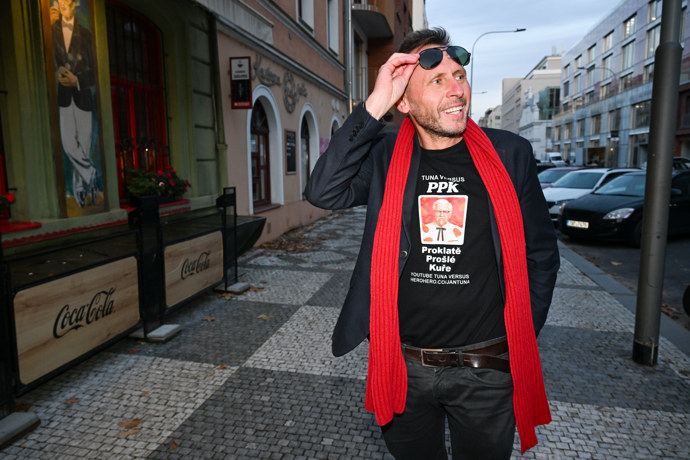 Jan Tuna dorazil na křest Cibulkova kalendáře.