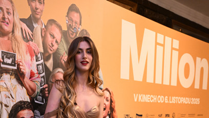 FOTO: Justýna Drábková na premiéře filmu svého nevlastního otce.