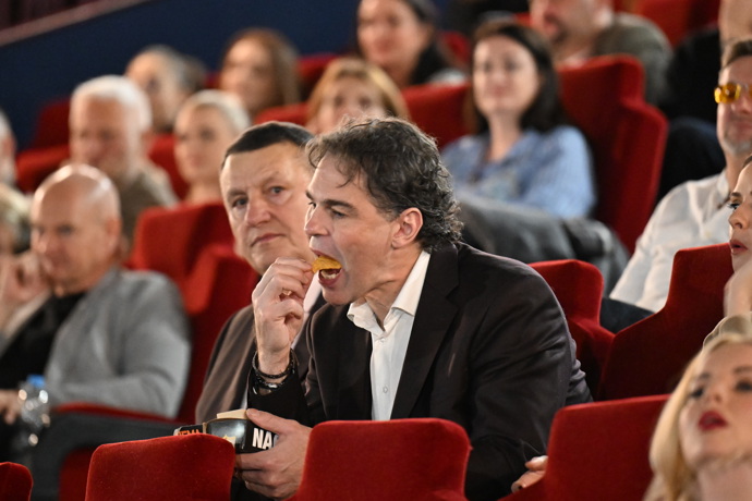 Hokejová ikona v netradičním vydání.